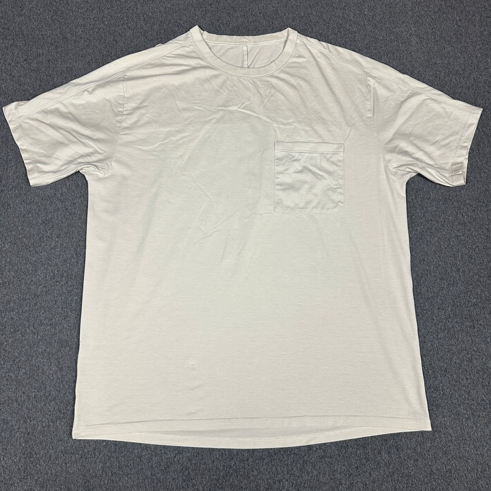 Lululemon Mens Fundamental Pocket T-Shirt Cream Crew Neck Short Sleeve Tee
